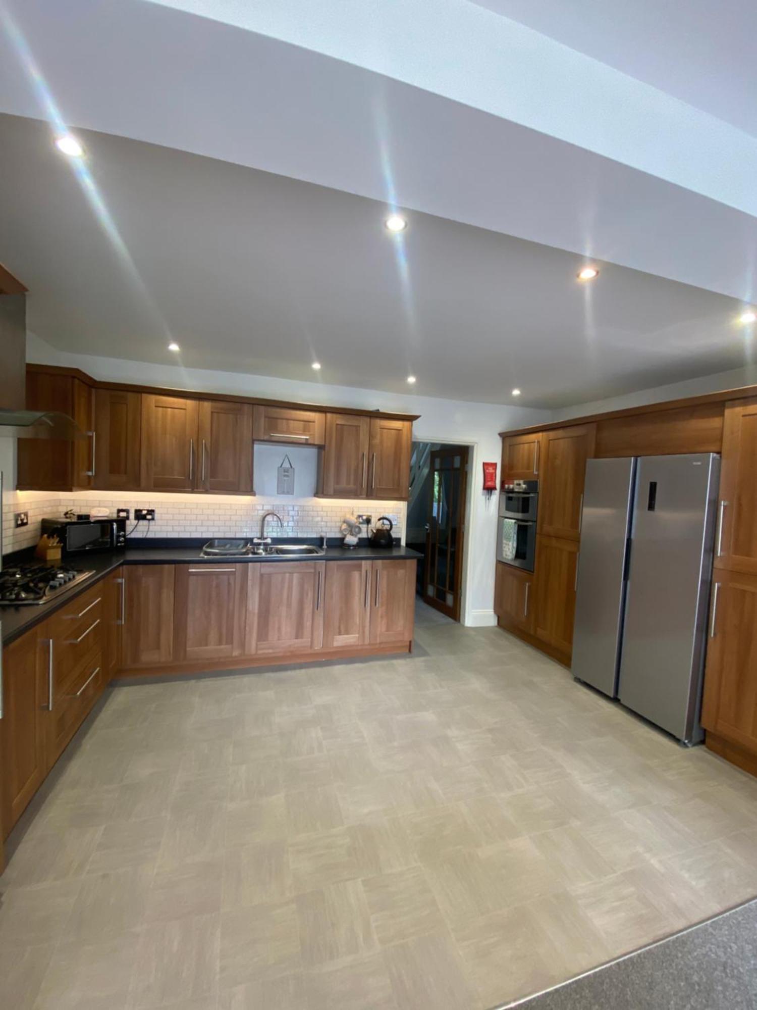 The Brook House - Spacious 3 Bed Home From Home In Burton 외부 사진